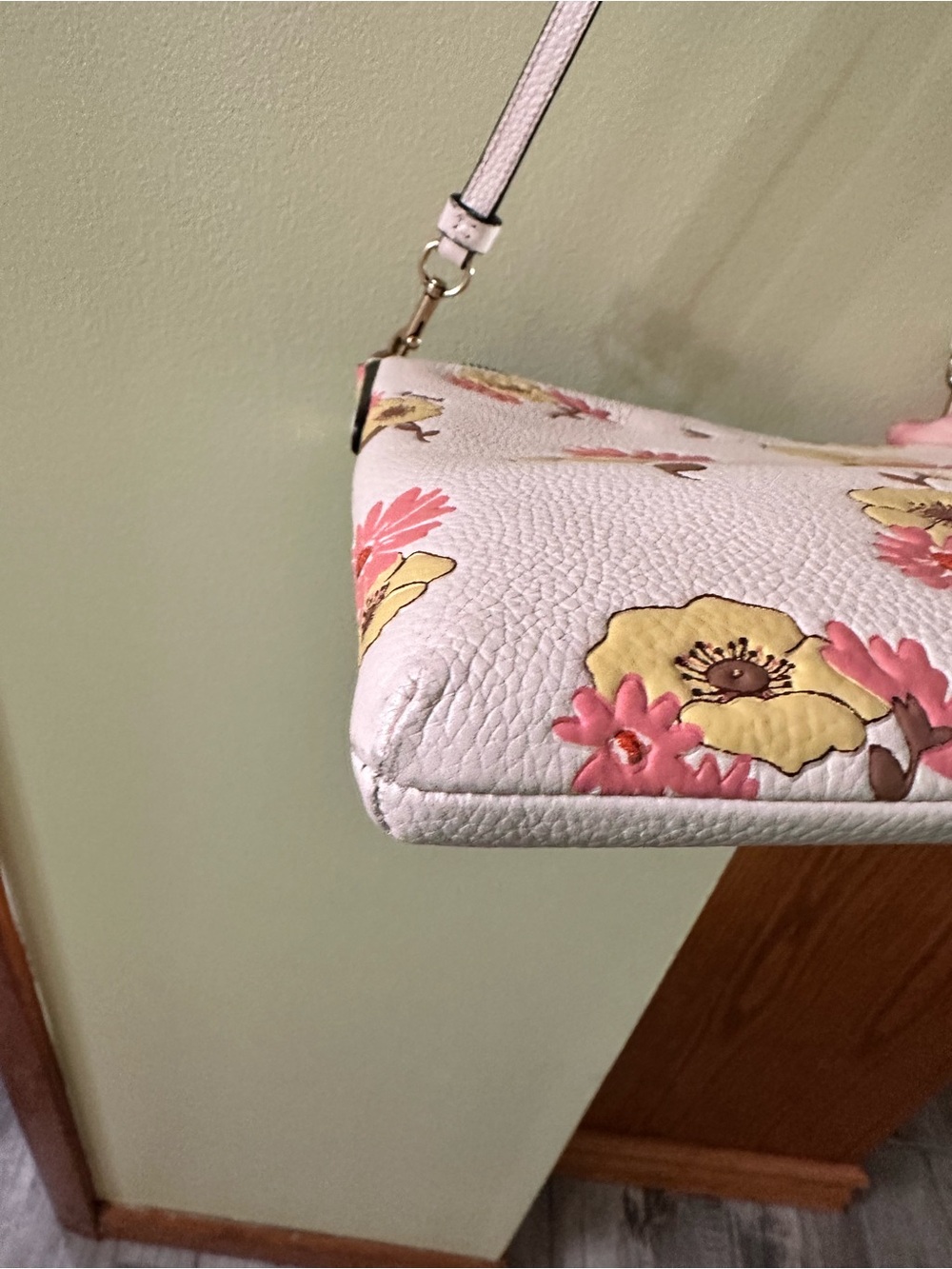 COACH Kitt Messenger Cross body Floral Printed. EUC - Picture 9 of 14
